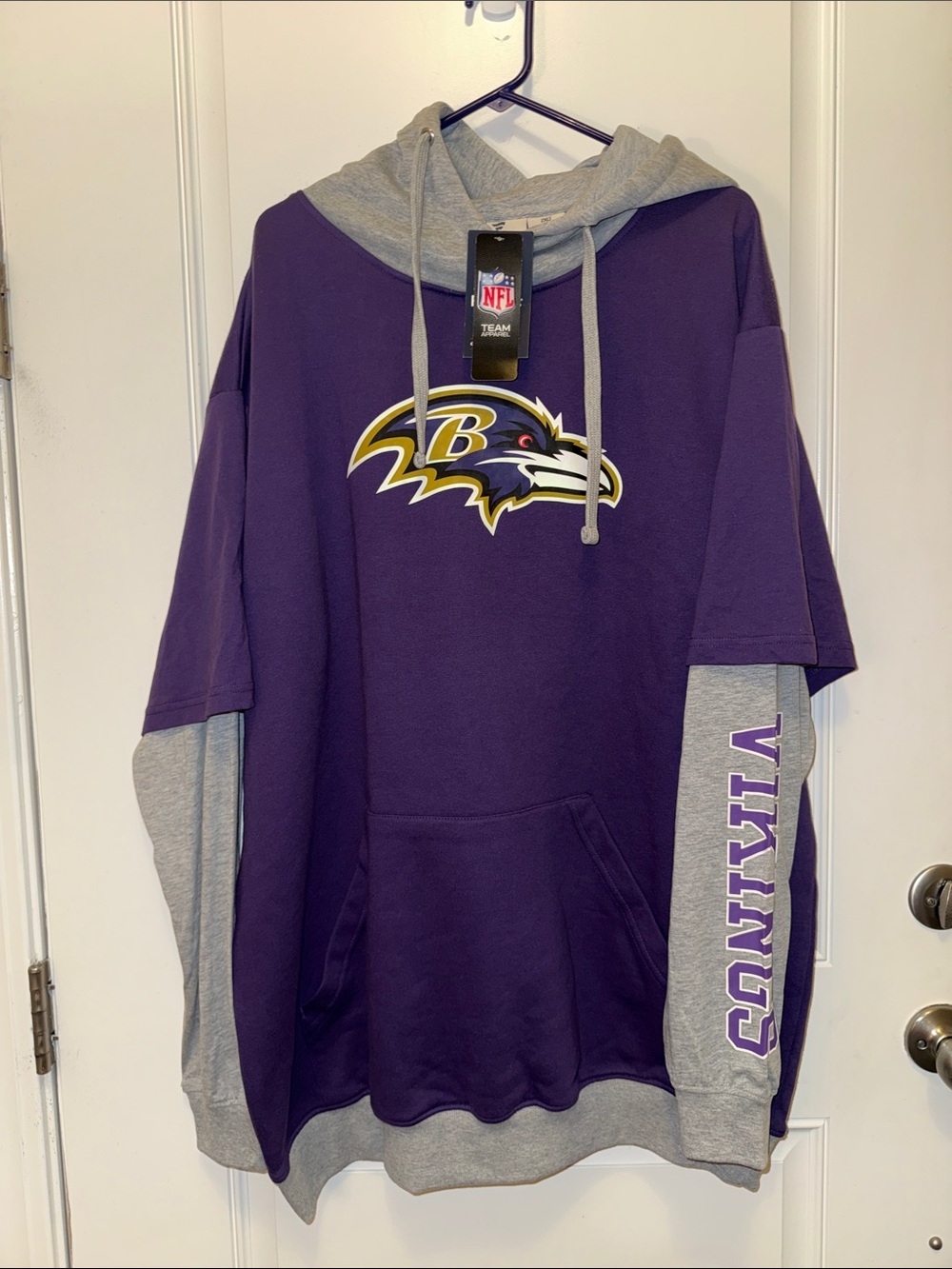 NWT-Rare NFL Team Apparel Baltimore Ravens hoodie, Vikings arm MISPRINT 2XLT